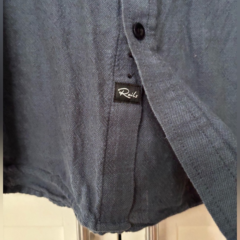 Rails button down - Picture 4 of 6